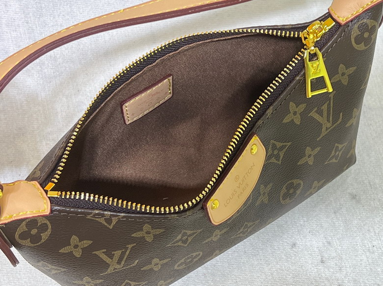 Hills Pochette M82949 20 5x6x16cm ss_8