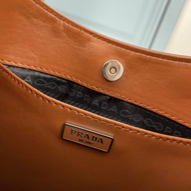 Hobo 499 26cm YW (24)