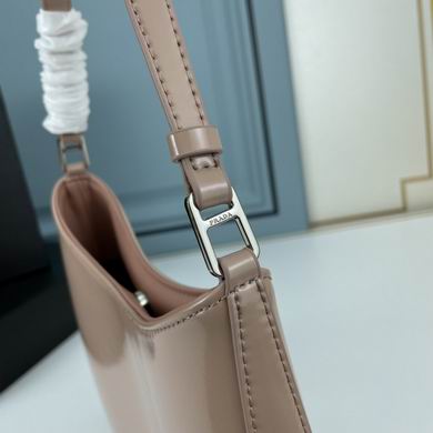 Hobo 499 26cm YW (29)