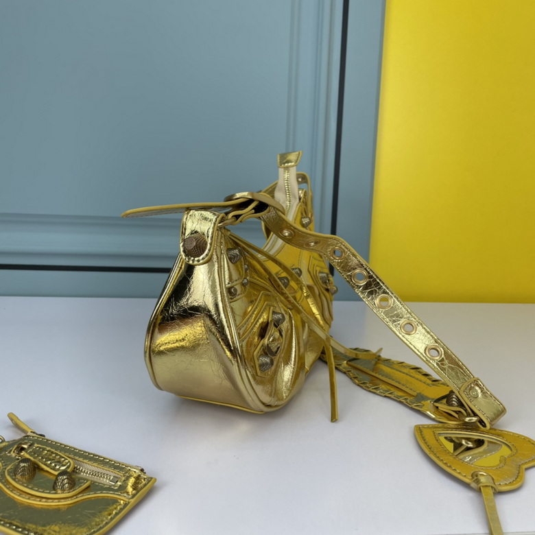 Le Cagole 26X13X9cm 072704 YW 3 (2)