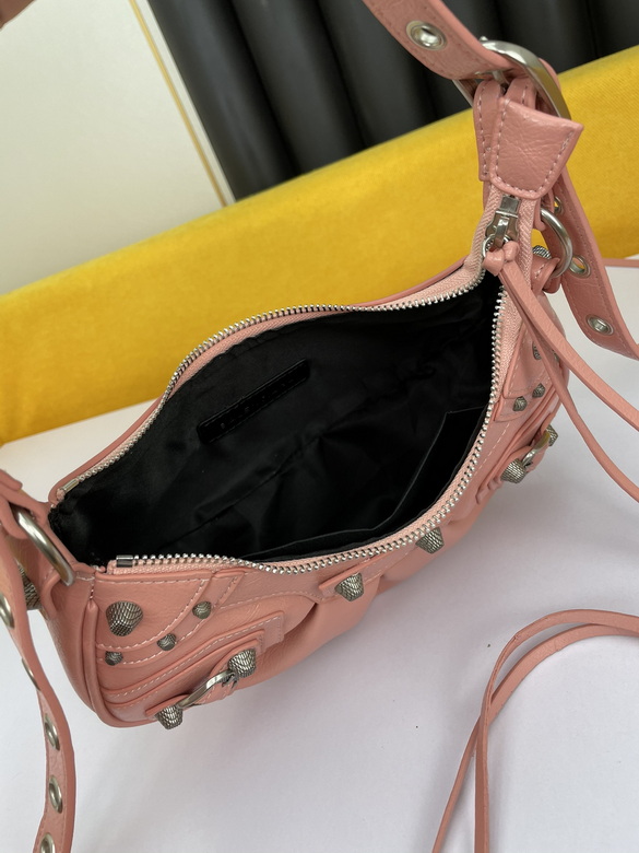 Le Cagole 26X13X9cm 072704 YW 4 (7)