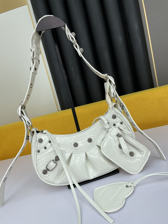 Le Cagole 26X13X9cm 072704 YW 6 (1)