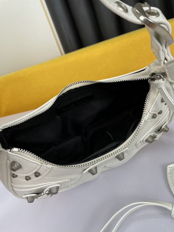 Le Cagole 26X13X9cm 072704 YW 6 (7)