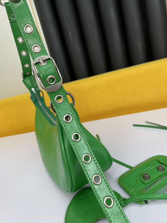 Le Cagole 26X13X9cm 072704 YW 7 (3)