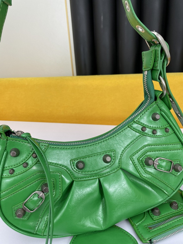 Le Cagole 26X13X9cm 072704 YW 7 (4)