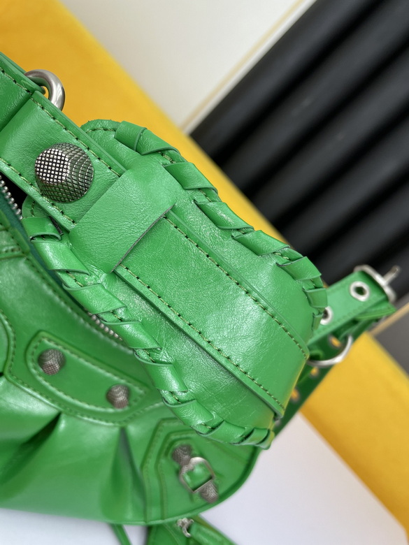 Le Cagole 26X13X9cm 072704 YW 7 (8)