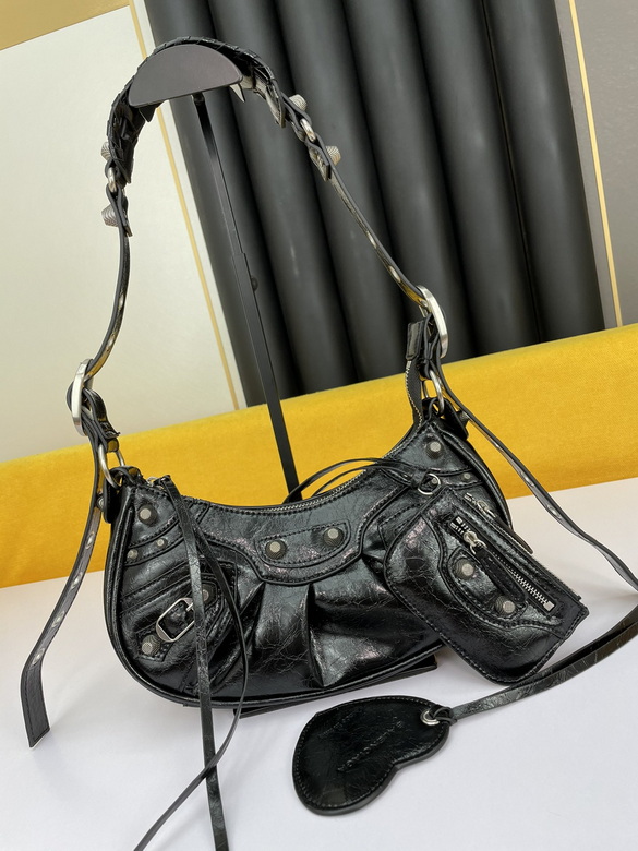 Le Cagole 26X13X9cm 072704 YW 8 (1)