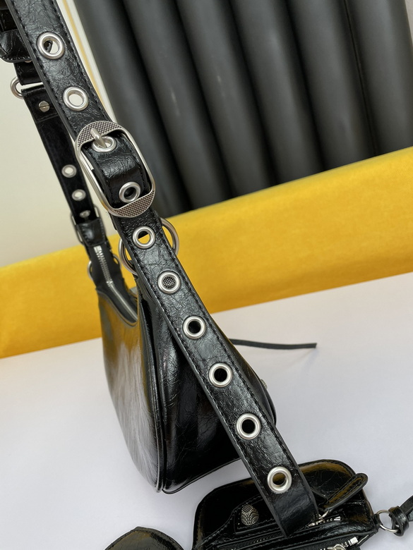 Le Cagole 26X13X9cm 072704 YW 8 (3)