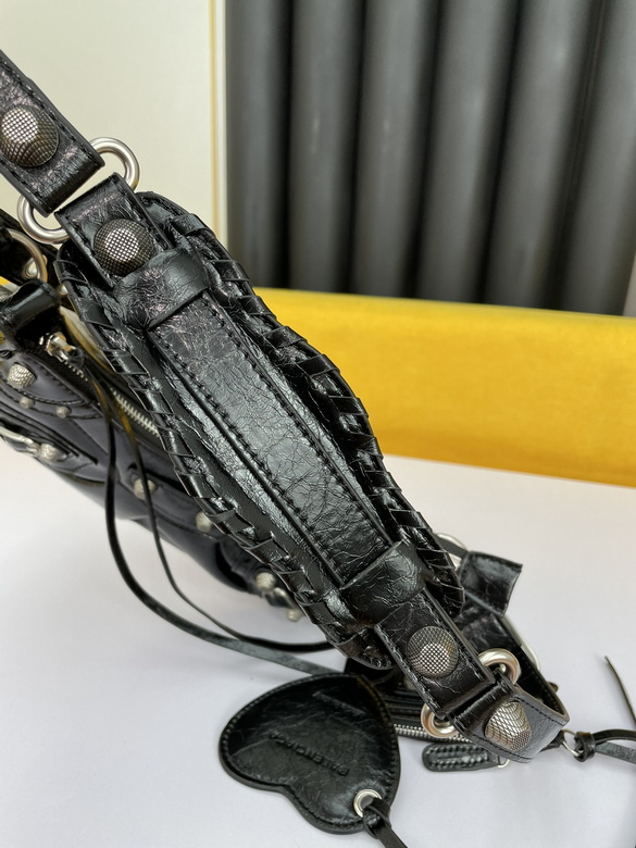 Le Cagole 26X13X9cm 072704 YW 8 (6)