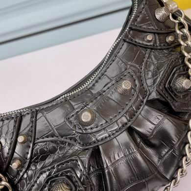 Le Cagole 669588 22X12X5cm YW (19)