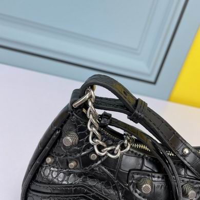 Le Cagole 669588 22X12X5cm YW (22)