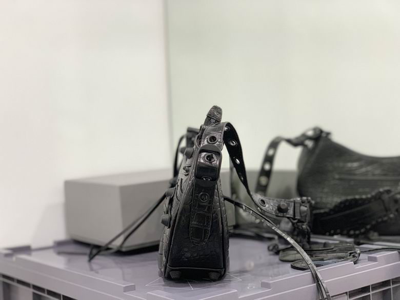 Le Cagole 671307 33X16X8.4cm GY 6 (3)