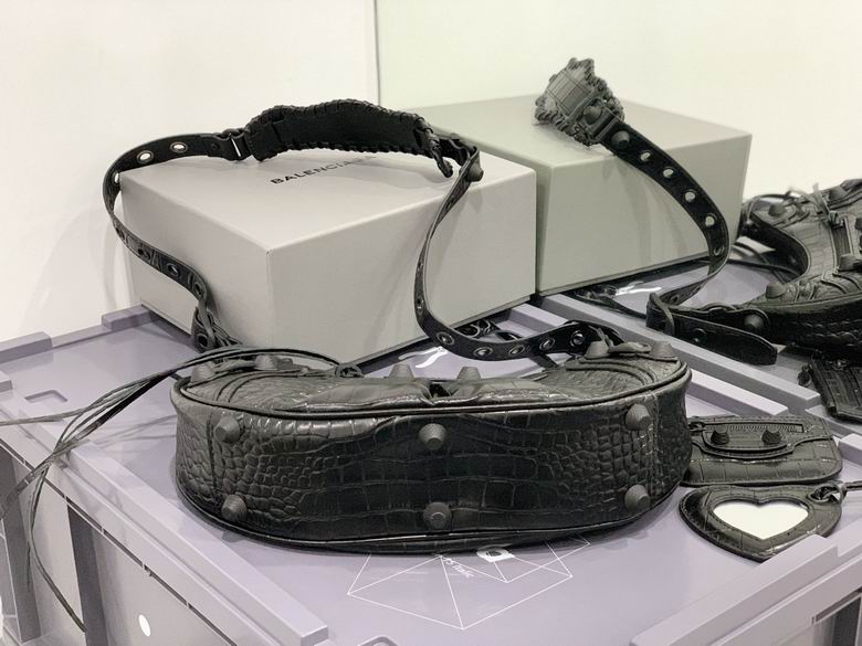 Le Cagole 671307 33X16X8.4cm GY 6 (5)