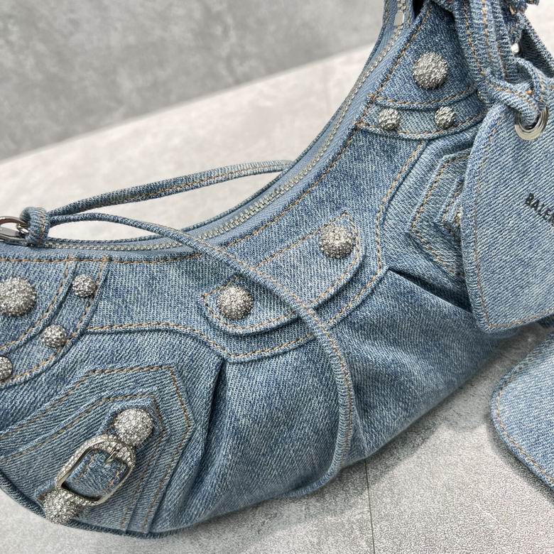 Le Cagole 92718 26X16X9.9cm GY 7 (4)