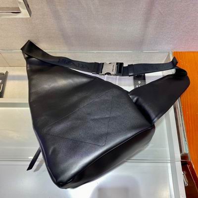 Leather 2VZ092 26.5x37.5x10cm ap (6)