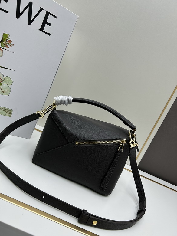 Loewe 062206 24x10 5x16cm jj1_6