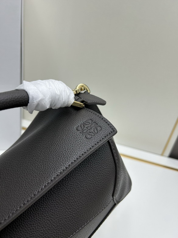 Loewe 062206 24x10 5x16cm jj1_8