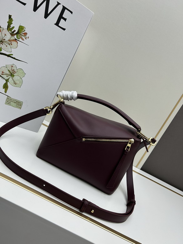 Loewe 062206 24x10 5x16cm jj_3