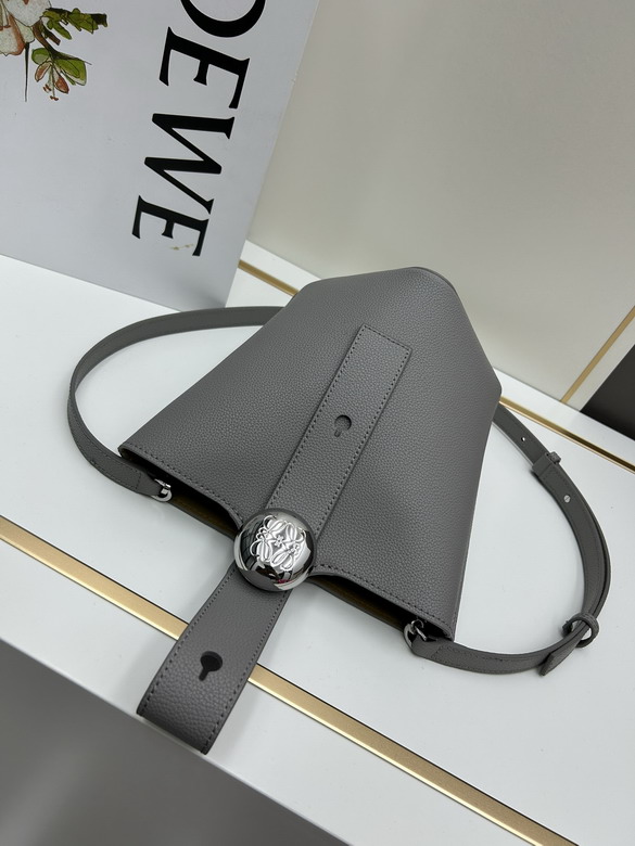 Loewe S260408 16x16x19 5cm jj4_4