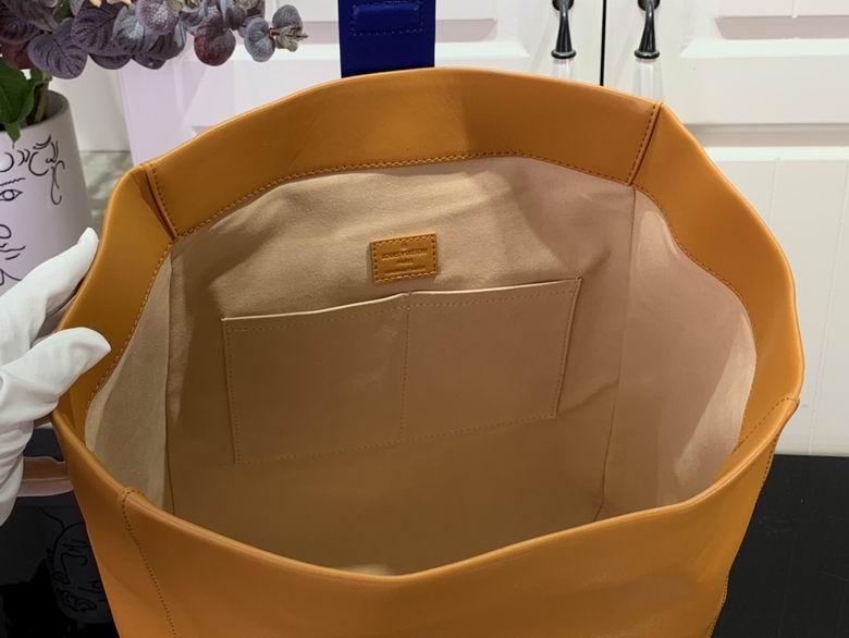 M24578 30X27X17cm YG 9