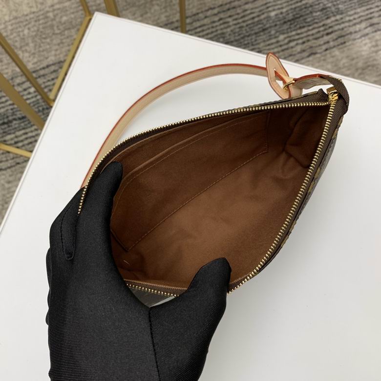 M40712 23.5X13.5X4cm YG 6