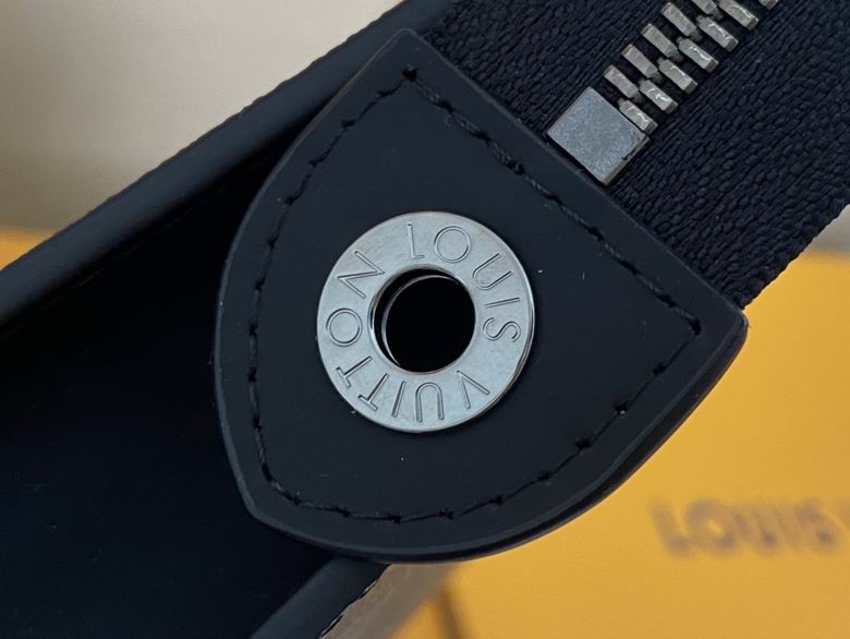 M61692 27X21X6cm XM 5