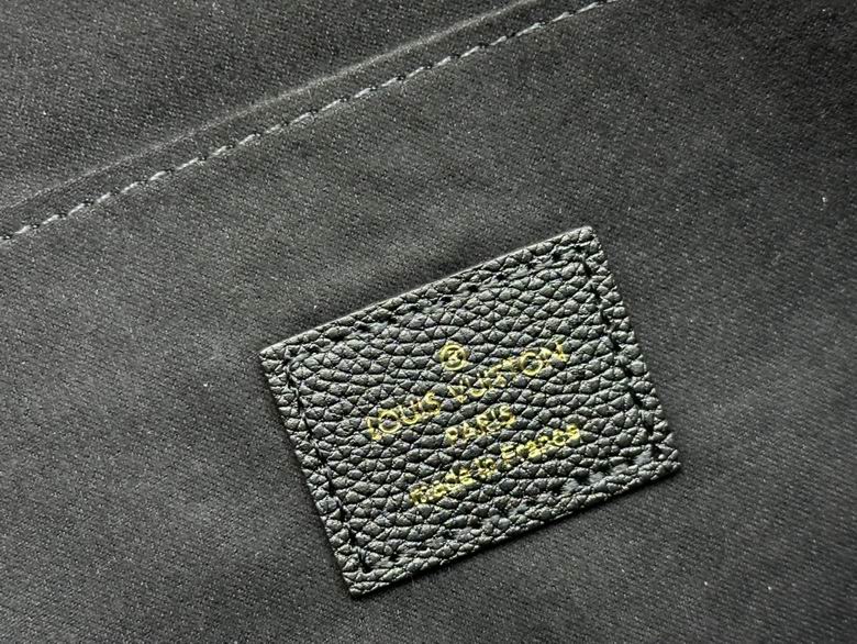 M62048 29.5X21X1cm XM 8色 61