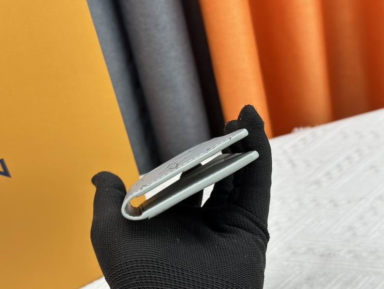 M62899 8X11X1cm XM 3