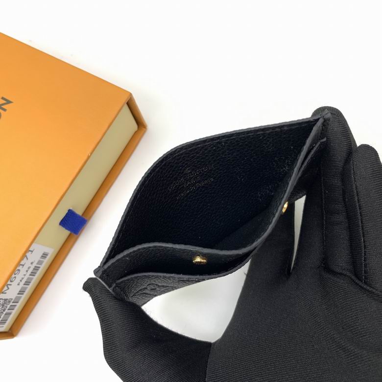 M69171 11X7.5X0.4cm YG 4