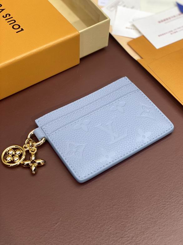 M82132 10.2X7.3X0.3cm YG 5