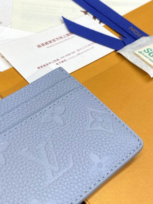 M82132 10.2X7.3X0.3cm YG 6