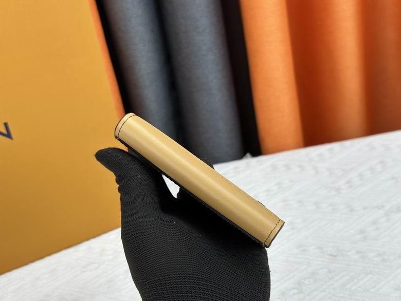 M83336 7.5X11.1X1cm XM 3