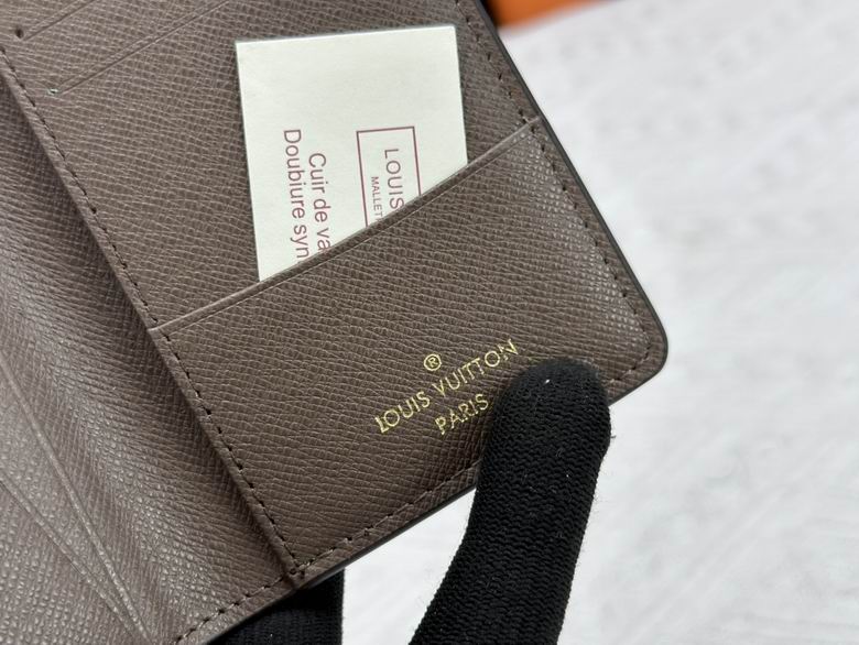 M83336 7.5X11.1X1cm XM 8