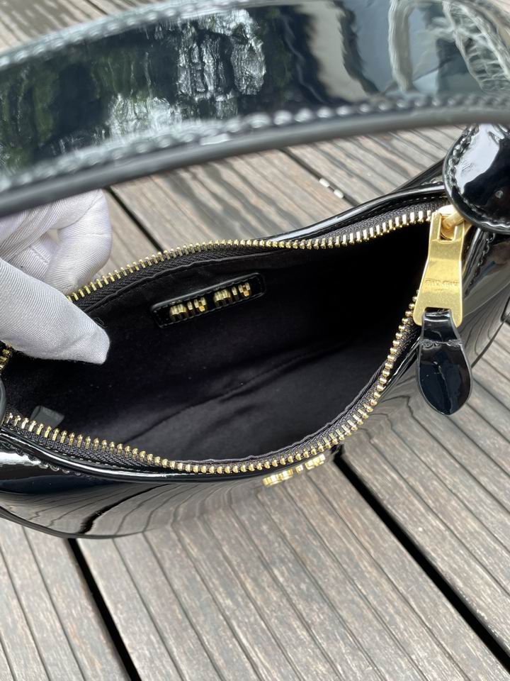 Miumiu 616006 20x17x6cm zy_10