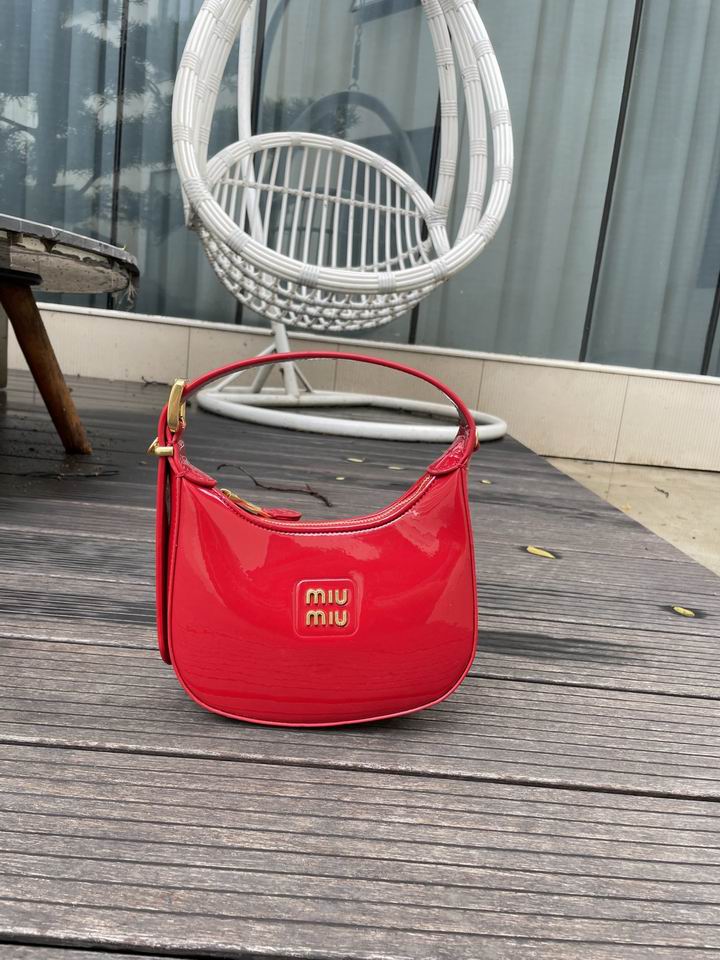 Miumiu 616006 20x17x6cm zy1_1