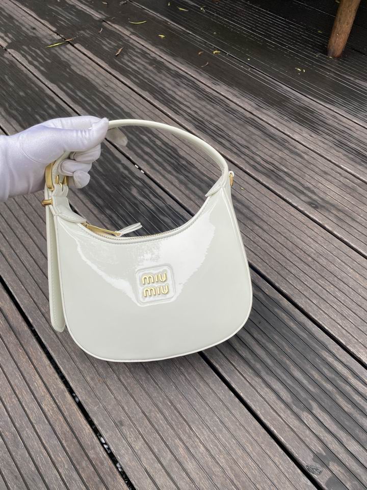 Miumiu 616006 20x17x6cm zy2_4