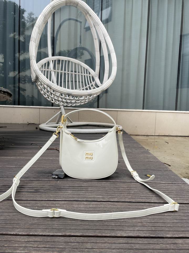 Miumiu 616006 20x17x6cm zy2_5