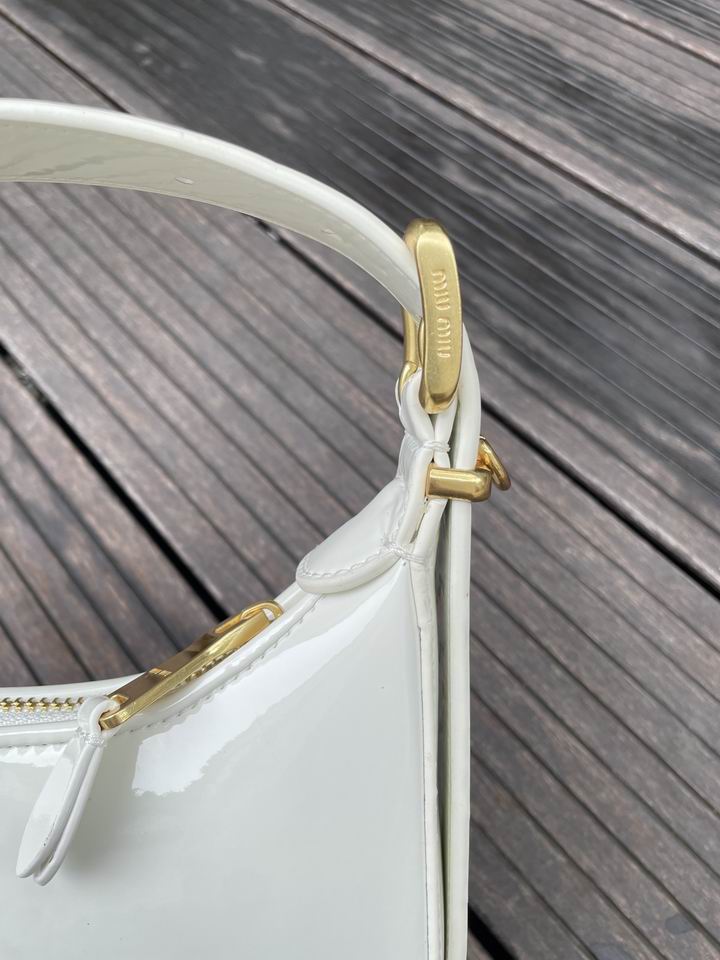 Miumiu 616006 20x17x6cm zy2_7