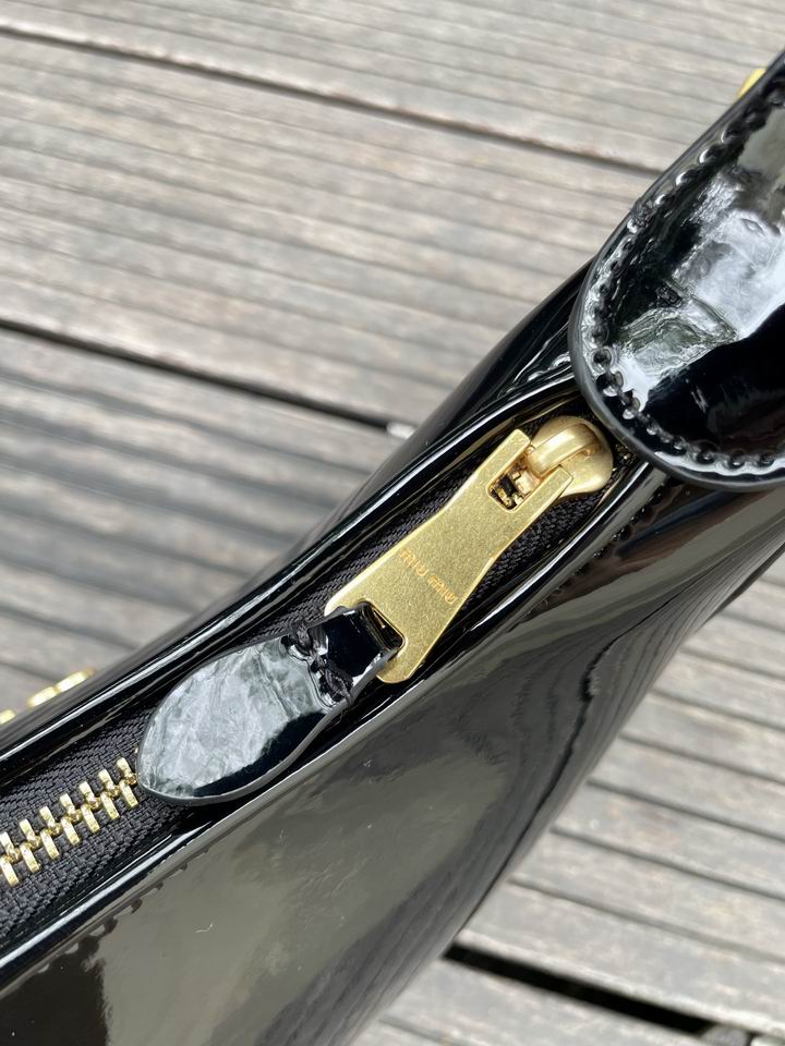 Miumiu 616006 20x17x6cm zy_5