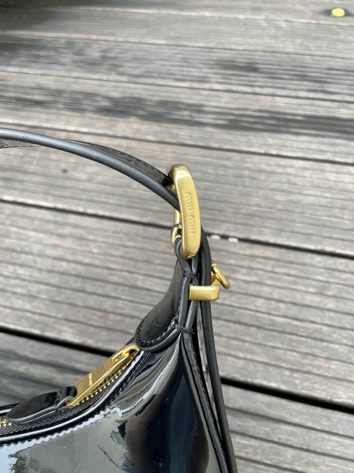 Miumiu 616006 20x17x6cm zy_6