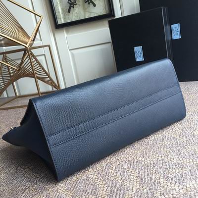 Monochrome 1BA155 33x24x15cm ap (32)