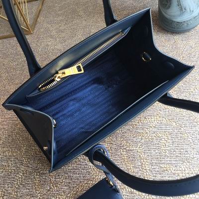 Monochrome 1BA156 26x20x15cm ap (16)