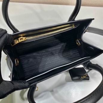 Monochrome 1BA156 26x20x15cm ap (9)