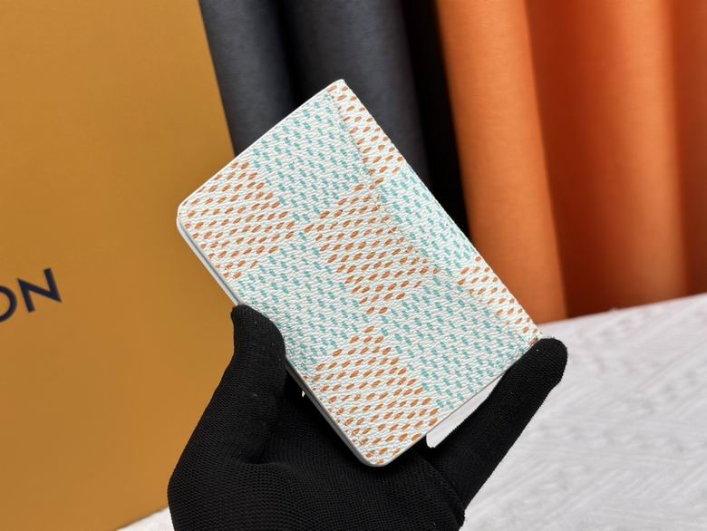 N40677 7.5X11.1X1cm XM 2