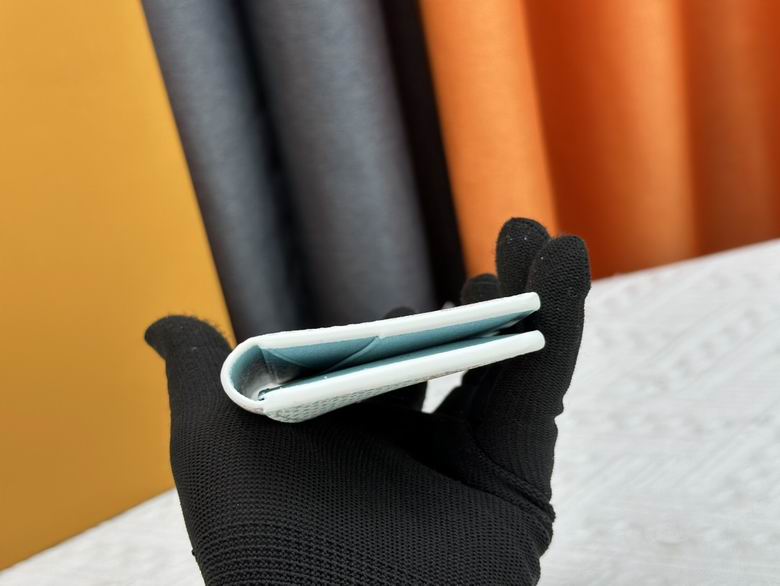 N40677 7.5X11.1X1cm XM 6