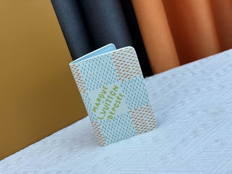 N40677 7.5X11.1X1cm XM 9