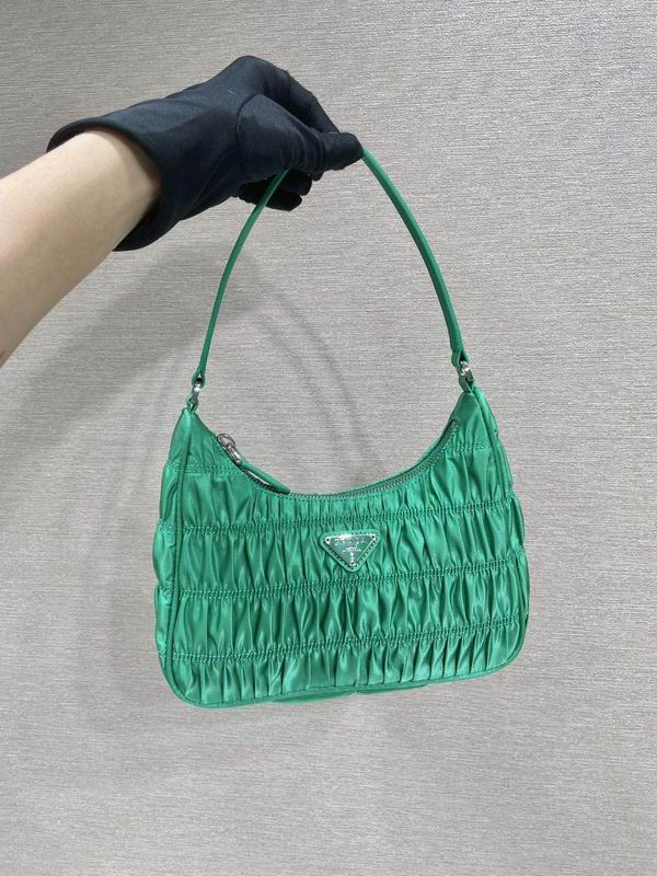 Nylon Hobo 1NE204 22x14x6cm ap (11)