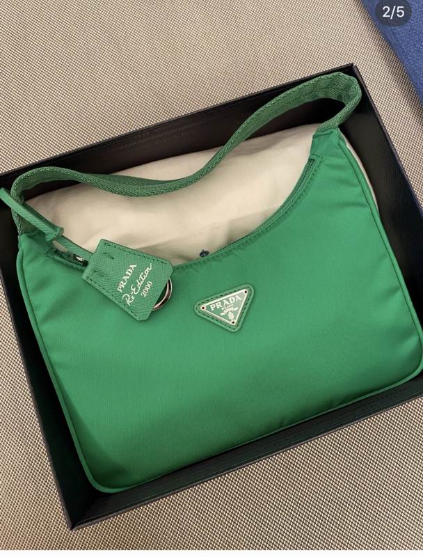 Nylon Hobo 1NE215 23x13x5cm ap (1)