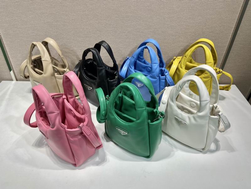 Prada 1BA359 18x15.5x10cm AP (1)