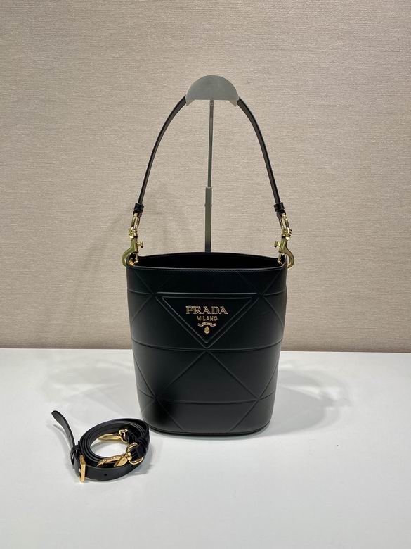 Prada 1BA380 20x22.5x14cm AP (1)